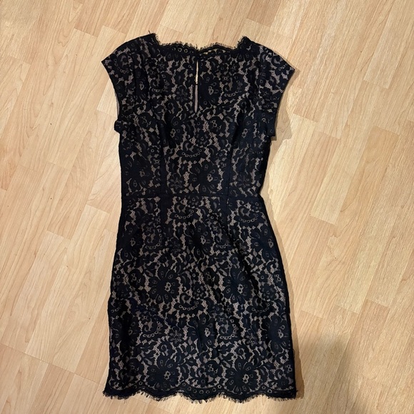 JOIE black lace dress with tan underlay Small - Picture 2 of 2